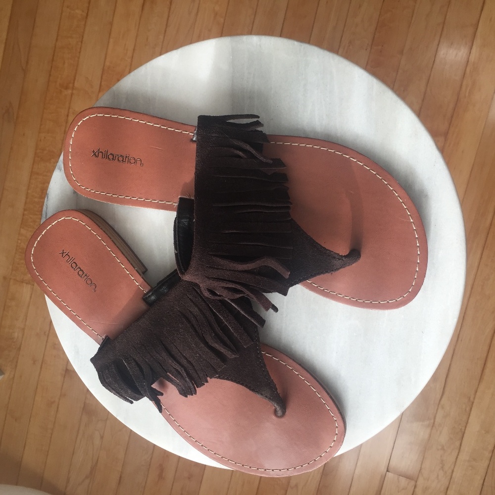 brown suede fringe flip flop sandal 8.5